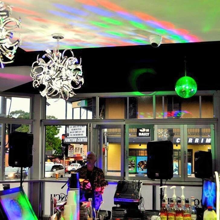 2quench cafe & cocktail lounge bar photo 2