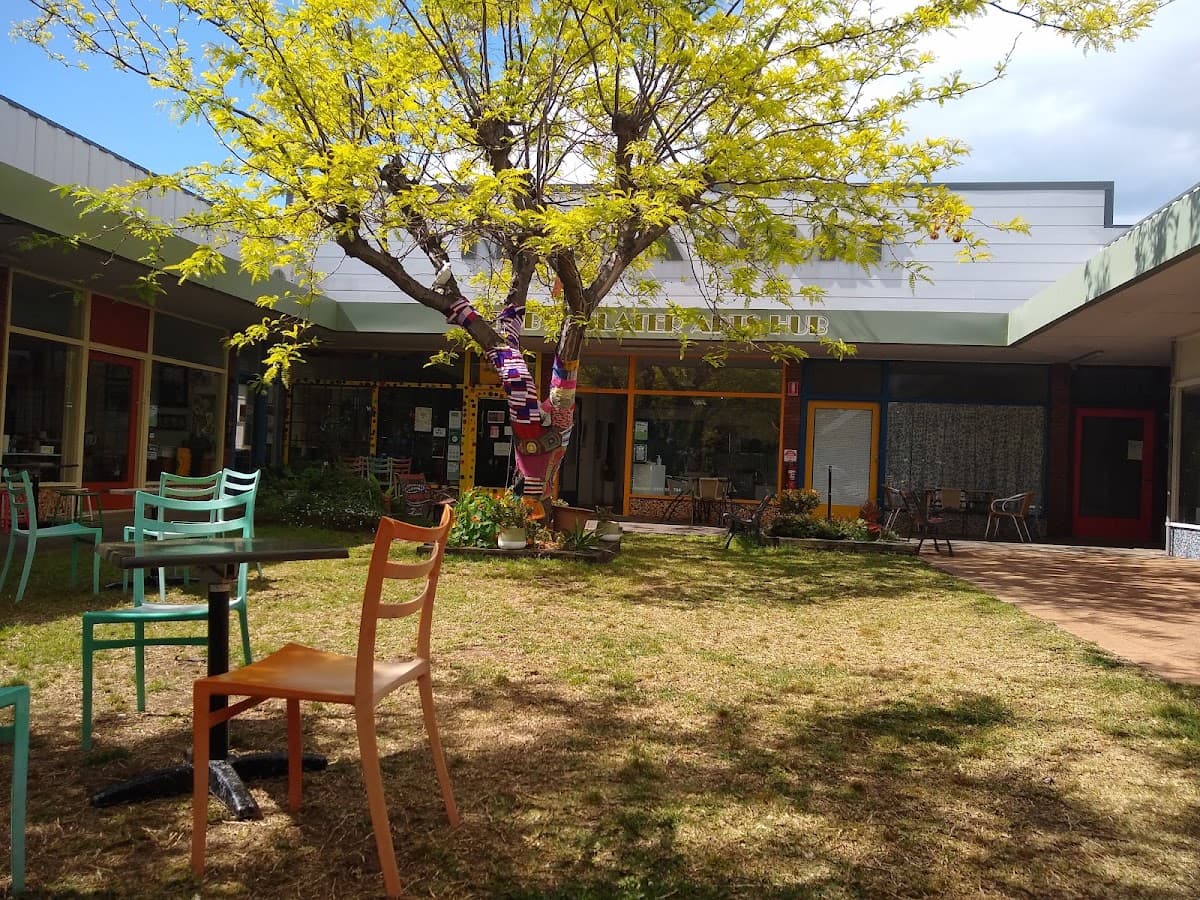 Red Point Artists Association