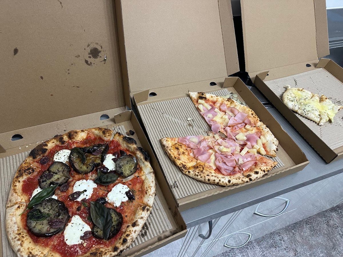 Ritrovo Pizza & Vinyl
