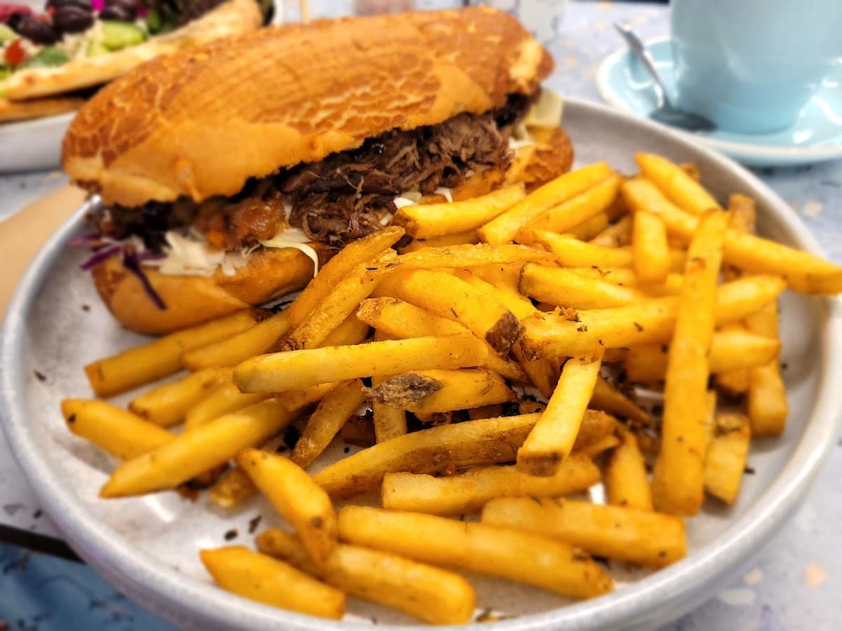 Durk's Cafe + Eatery Shellharbour photo 3