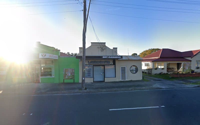 Moderne Dry Cleaners