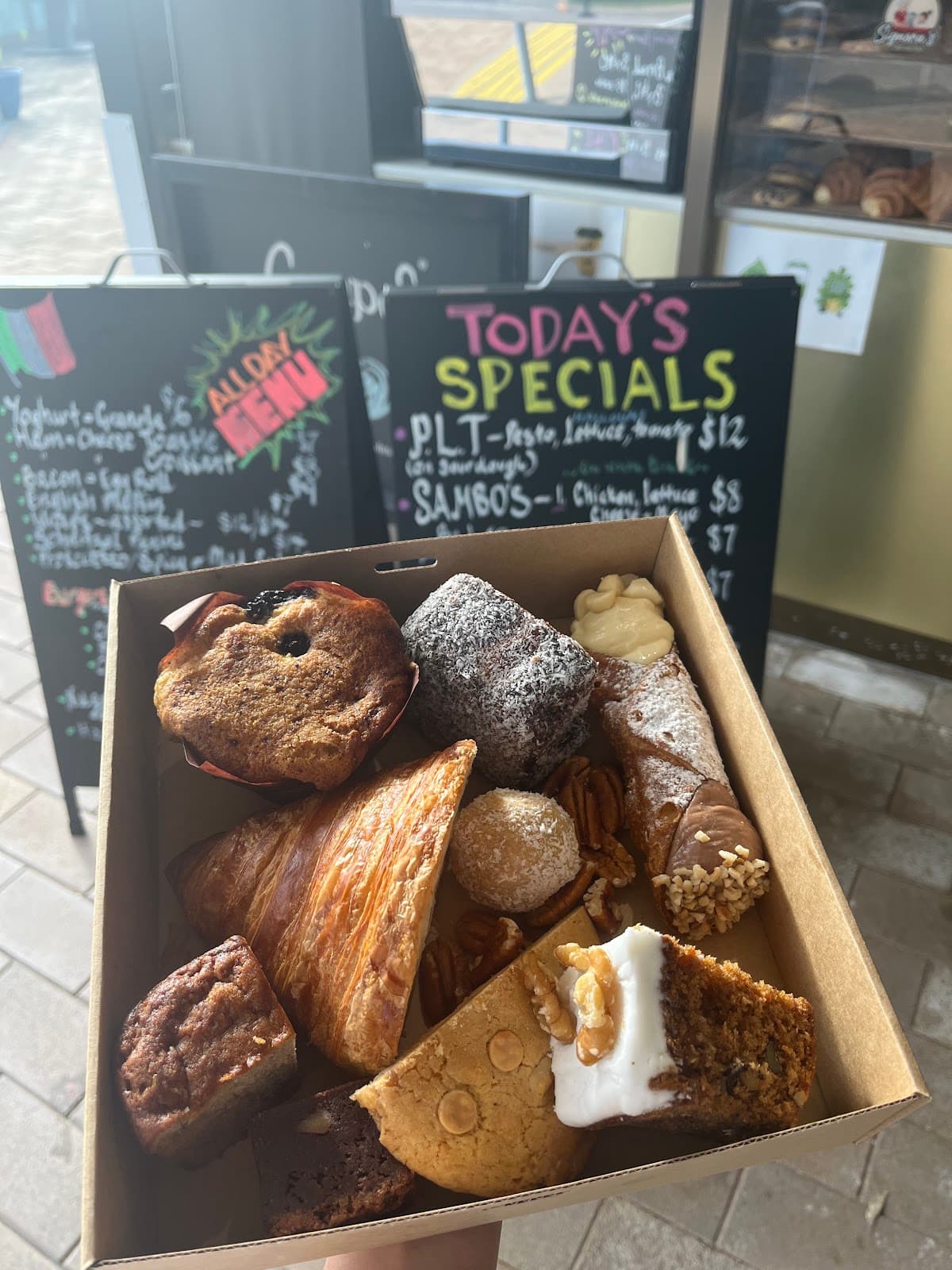 Signora's Cafe and Deli photo 3
