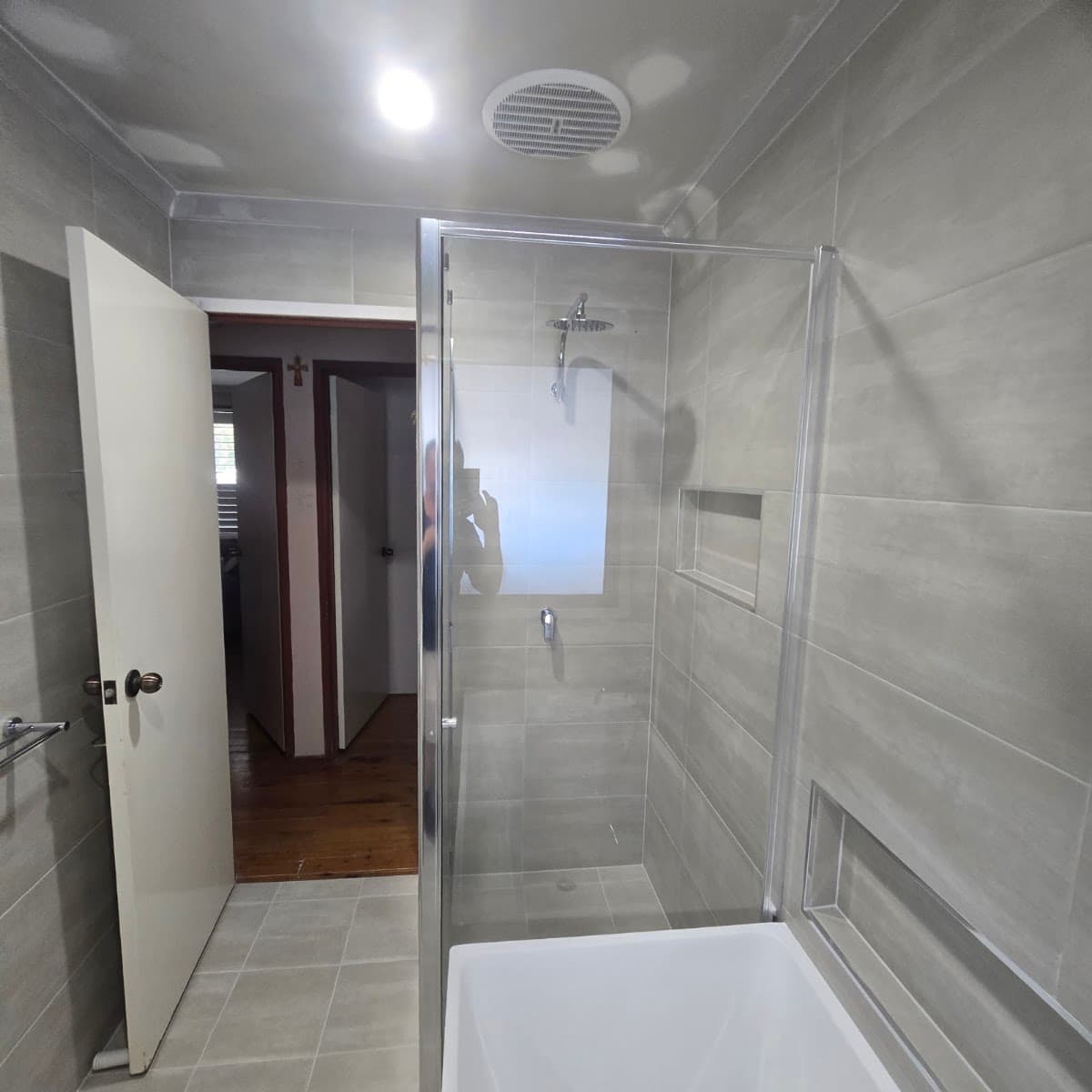 Tile & Bathroom Place At Albion Park photo 2