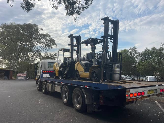 Quick Hitch Towing & Tilt Tray Services