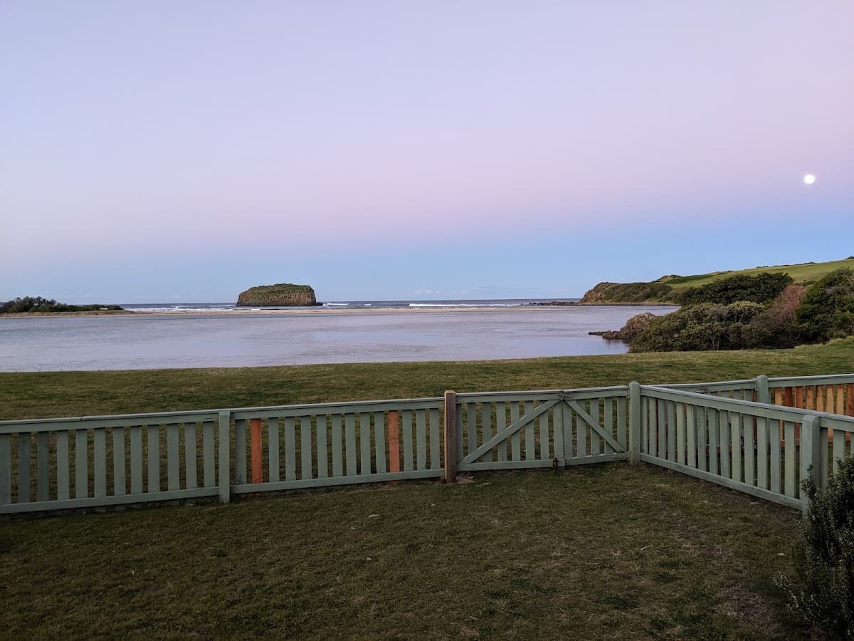 Waterfront Villa photo 2
