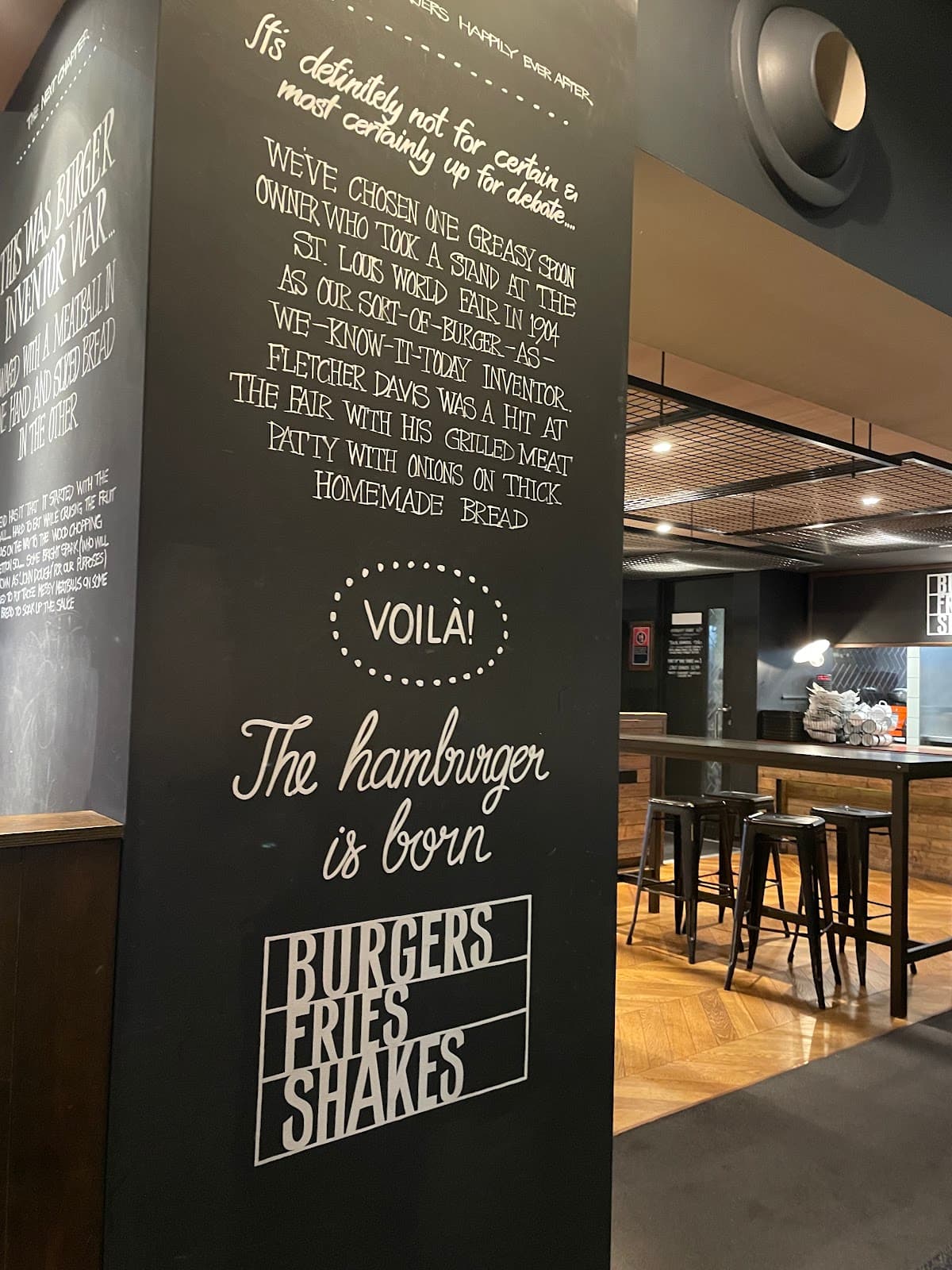 Burgers Fries Shakes photo 4