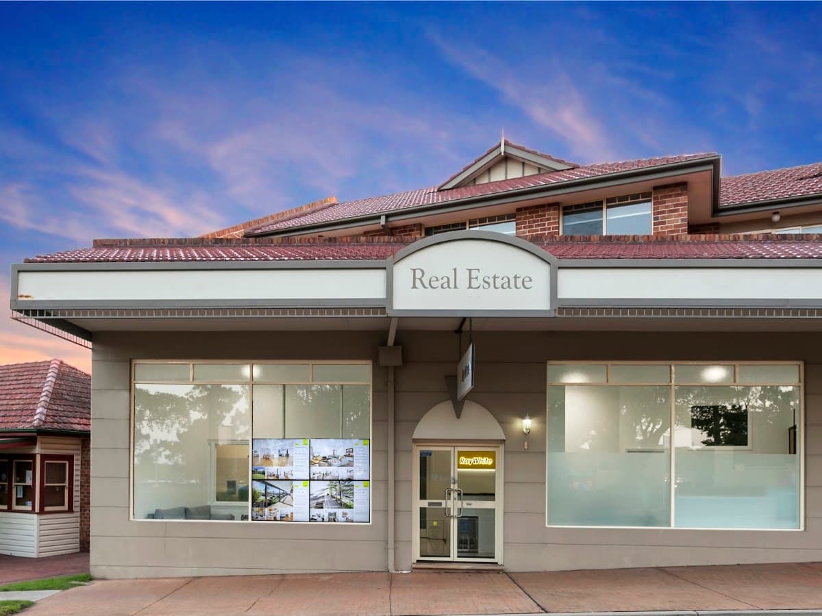 Ray White Helensburgh photo 3