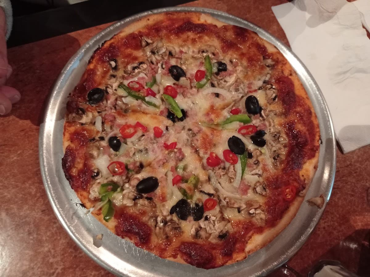 Sam's Pizza Restaurant photo 2